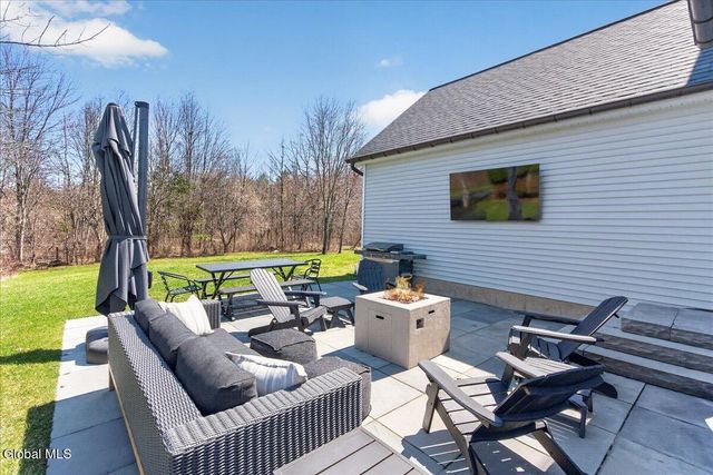12 Basswood Court, Malta, NY 12020