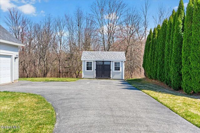 12 Basswood Court, Malta, NY 12020