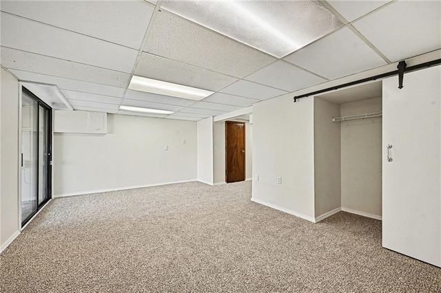 2914 NE 59th Place, Gladstone, MO 64119