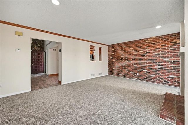 2914 NE 59th Place, Gladstone, MO 64119