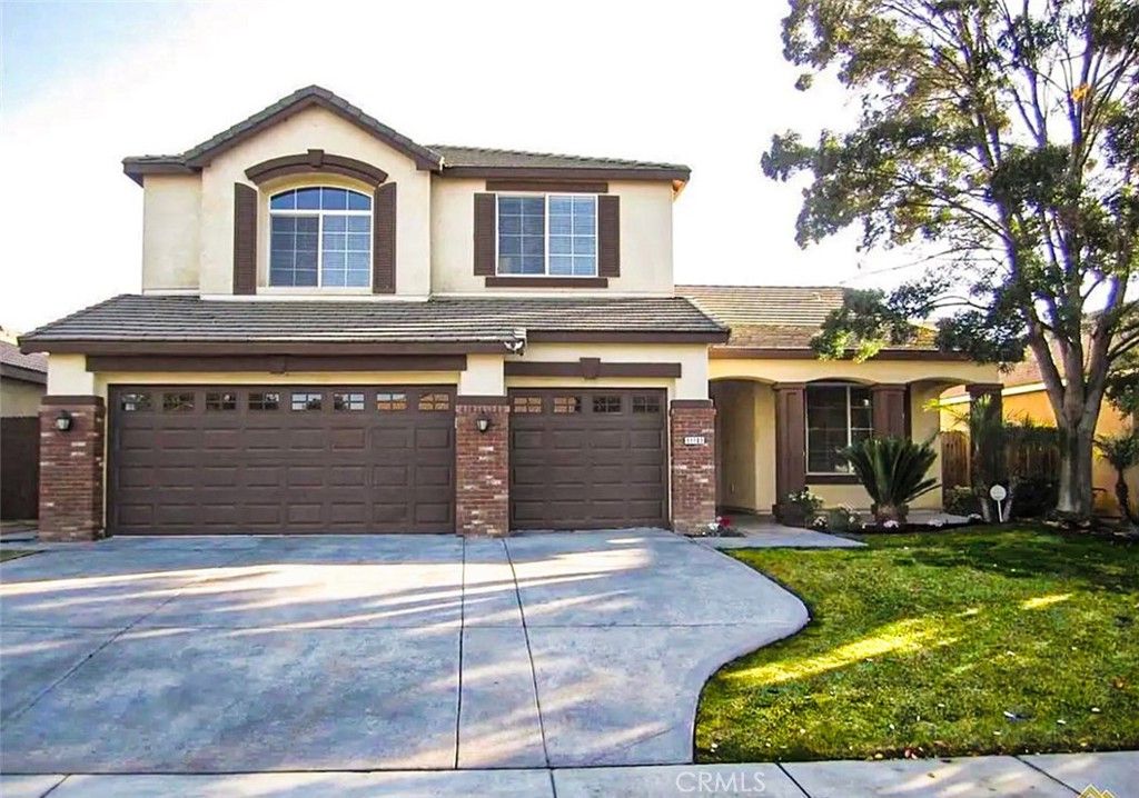 11101 Cypress Falls, Bakersfield, CA 93312