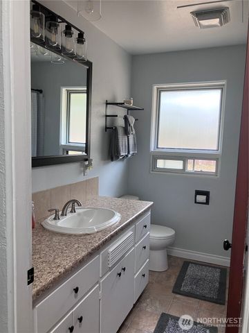 703 S 16th Street, Shelton, WA 98584