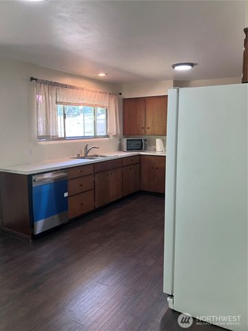 703 S 16th Street, Shelton, WA 98584