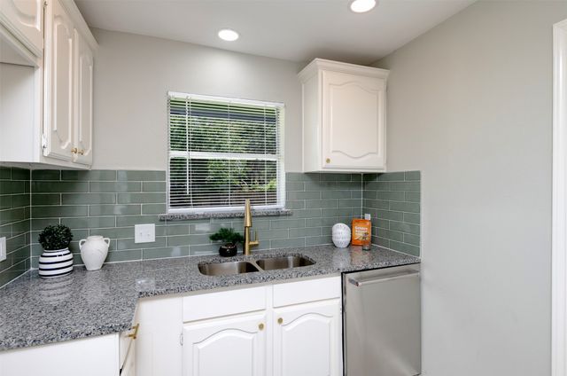 4817 Springsong Lane, Arlington, TX 76017