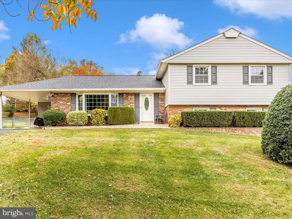 19325 TREADWAY RD, Brookeville, MD 20833