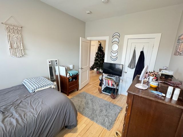 1284 Commonwealth Ave. 7, Boston, MA 02134