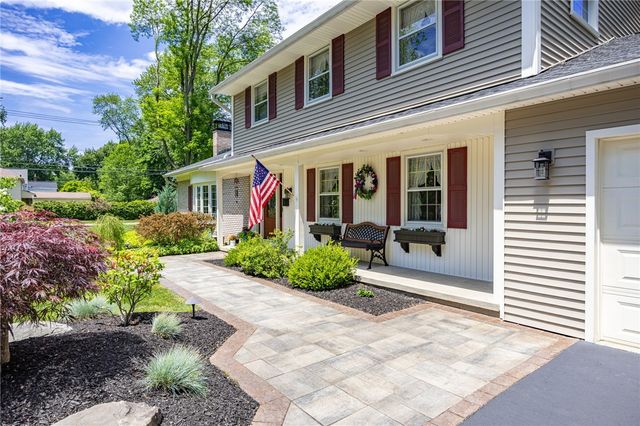 6 Von Deben Lane, Irondequoit, NY 14617