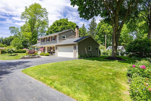 6 Von Deben Lane, Irondequoit, NY 14617