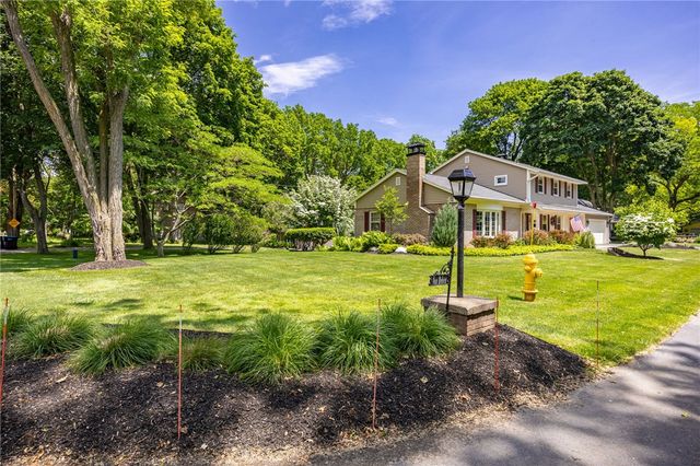 6 Von Deben Lane, Irondequoit, NY 14617