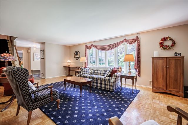 6 Von Deben Lane, Irondequoit, NY 14617