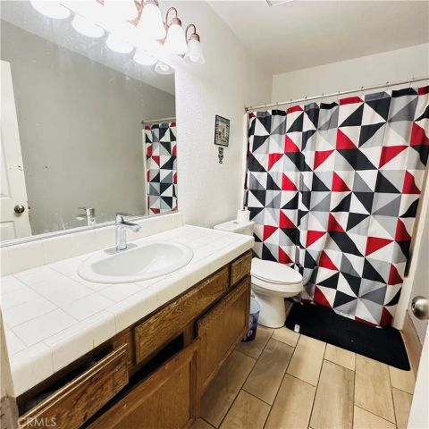 15055 Danielle Way, Lake Elsinore, CA 92530