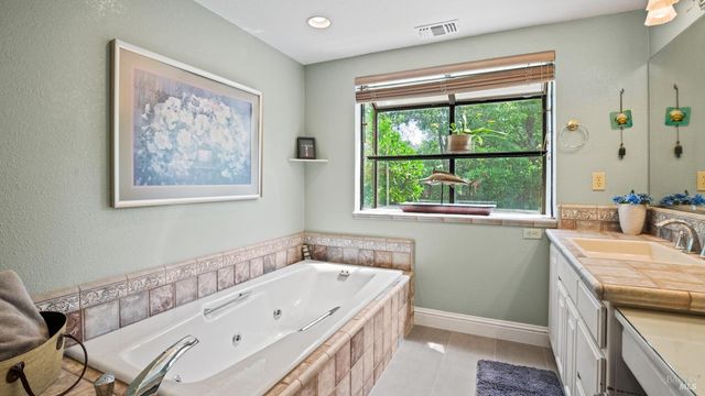 173 San Jose Ct, Vacaville, CA 95688