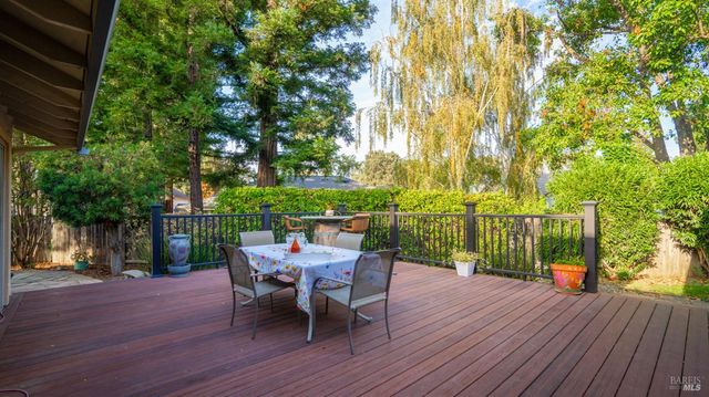 173 San Jose Ct, Vacaville, CA 95688