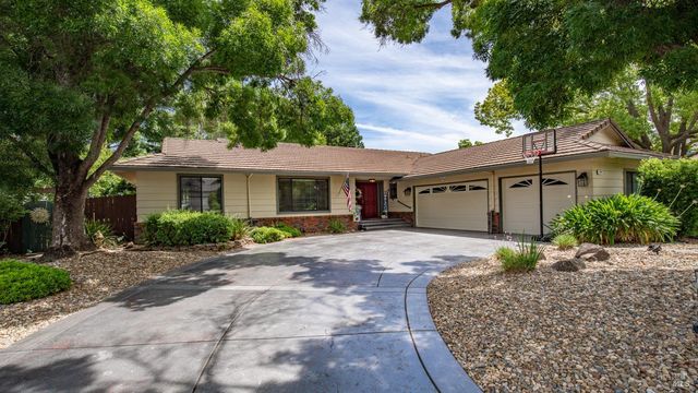 173 San Jose Ct, Vacaville, CA 95688