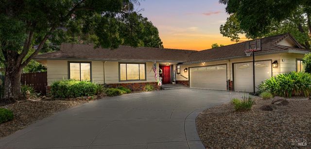 173 San Jose Ct, Vacaville, CA 95688