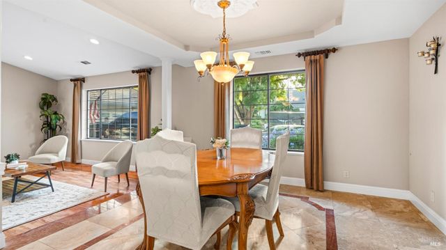 173 San Jose Ct, Vacaville, CA 95688