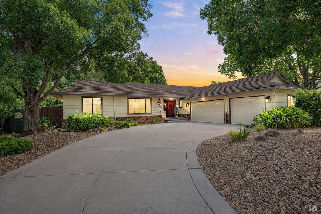 173 San Jose Ct, Vacaville, CA 95688