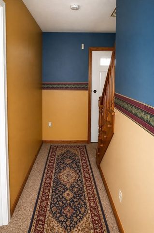 21 Ryan Cir, Springfield, MA 01118