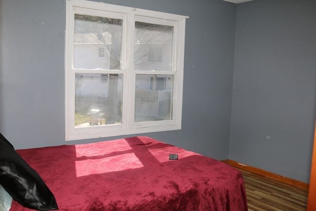 21 Ryan Cir, Springfield, MA 01118