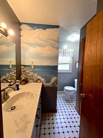 21 Ryan Cir, Springfield, MA 01118