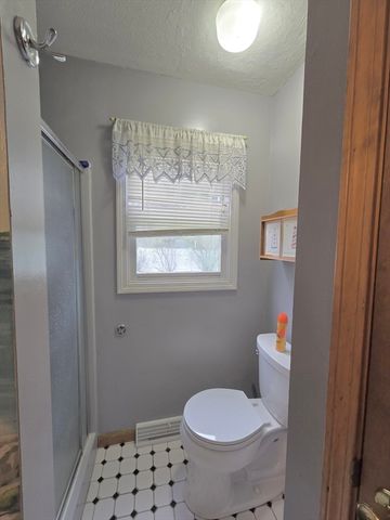 21 Ryan Cir, Springfield, MA 01118