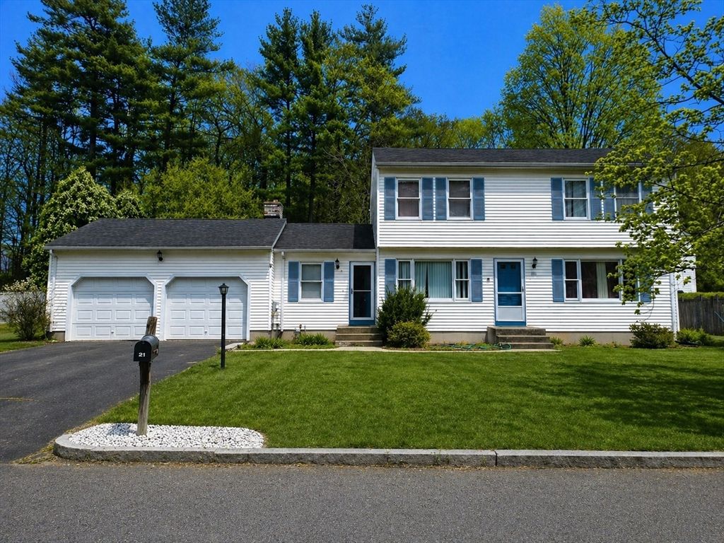21 Ryan Cir, Springfield, MA 01118