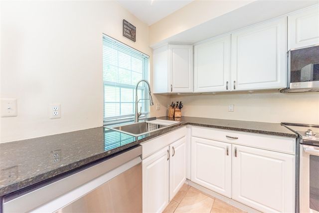 2812 Aspen Ridge Drive, Ann Arbor, MI 48103