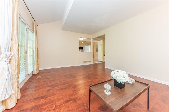 2812 Aspen Ridge Drive, Ann Arbor, MI 48103