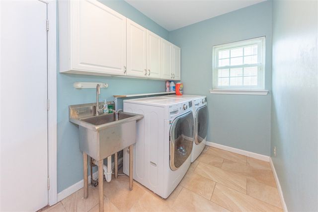 2812 Aspen Ridge Drive, Ann Arbor, MI 48103