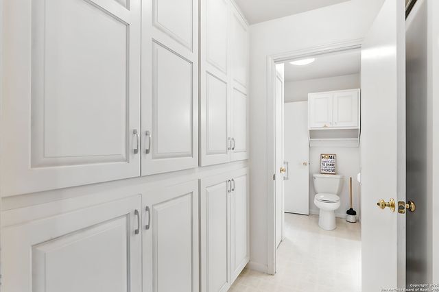 1221 mesquite, Blanco, TX 78606