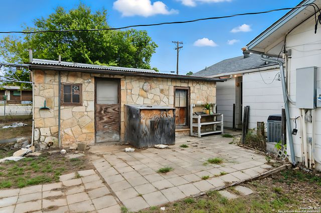 1221 mesquite, Blanco, TX 78606