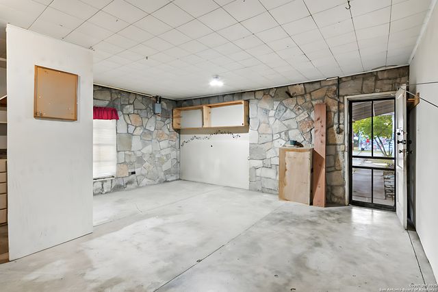 1221 mesquite, Blanco, TX 78606