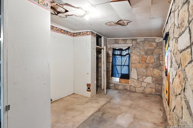 1221 mesquite, Blanco, TX 78606