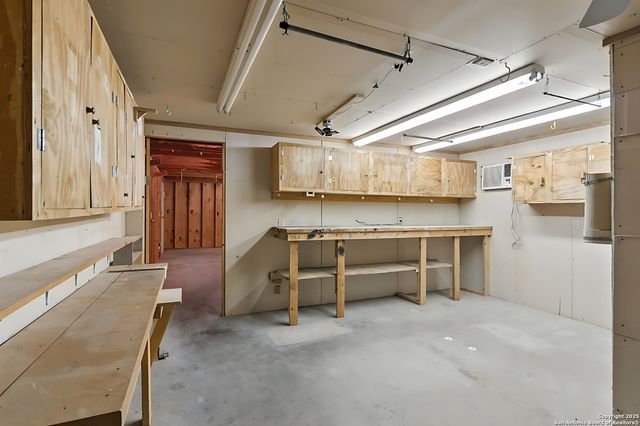 1221 mesquite, Blanco, TX 78606