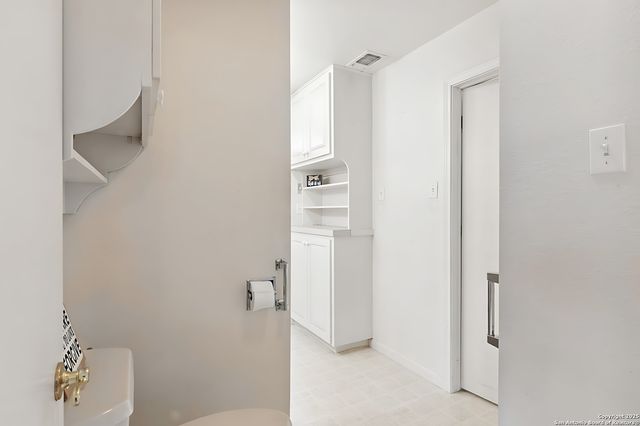 1221 mesquite, Blanco, TX 78606