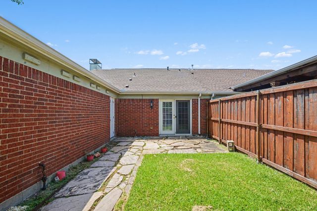 7611 Cousteau Drive, Rowlett, TX 75088