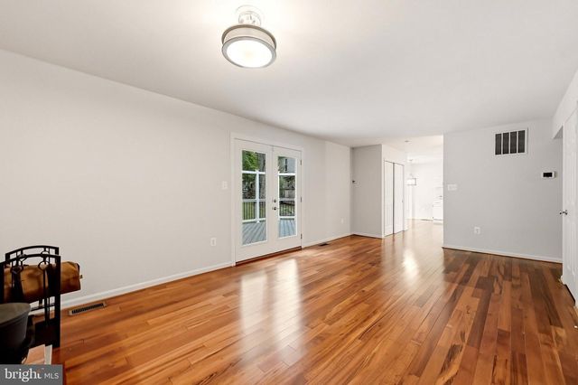 273 TERRIE DR, Sterling, VA 20165
