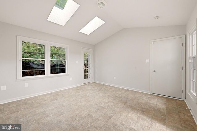 273 TERRIE DR, Sterling, VA 20165