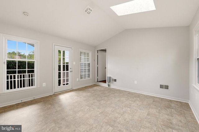 273 TERRIE DR, Sterling, VA 20165