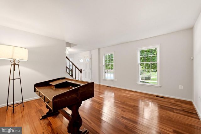 273 TERRIE DR, Sterling, VA 20165