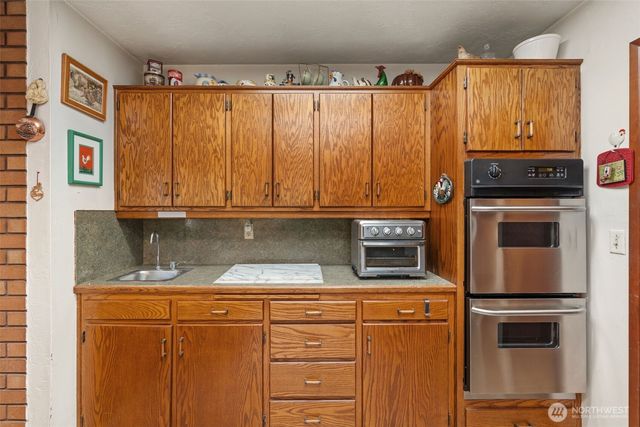 1515 Seminary Hill, Centralia, WA 98531