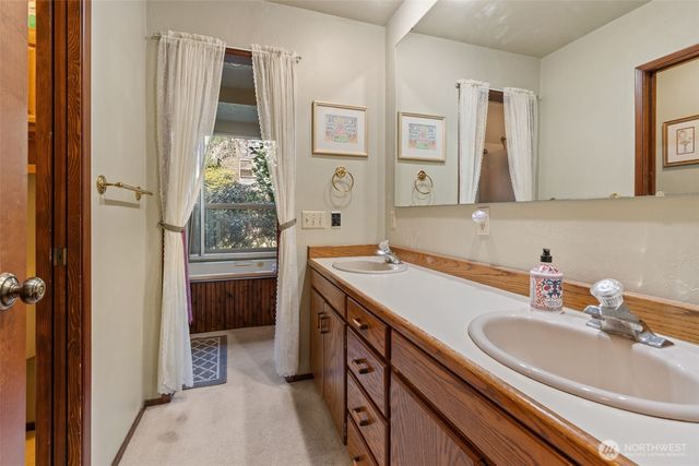 1515 Seminary Hill, Centralia, WA 98531