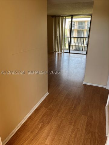 3500 Blue Lake Dr 401, Pompano Beach, FL 33064