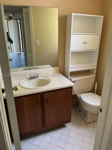 3500 Blue Lake Dr 401, Pompano Beach, FL 33064