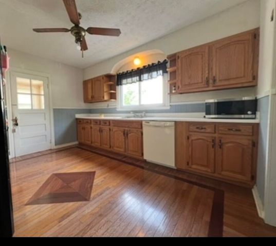 365 Mooreland Avenue, Harrodsburg, KY 40330