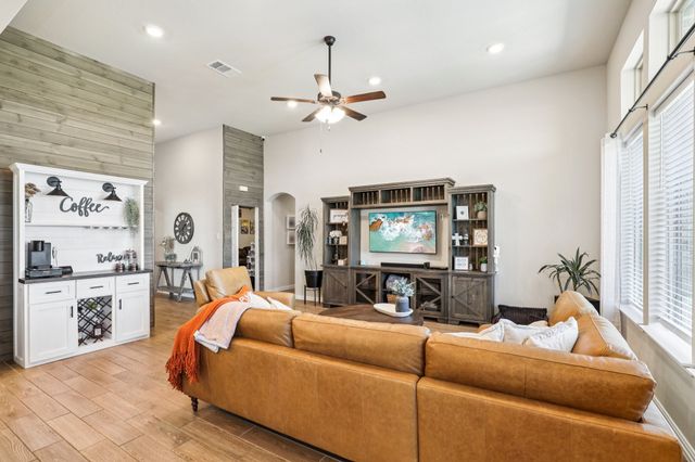 4714 Indian Hawthorn Drive, Venus, TX 76084