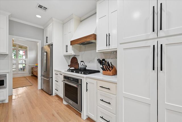 1409 E 35th Place, Tulsa, OK 74105