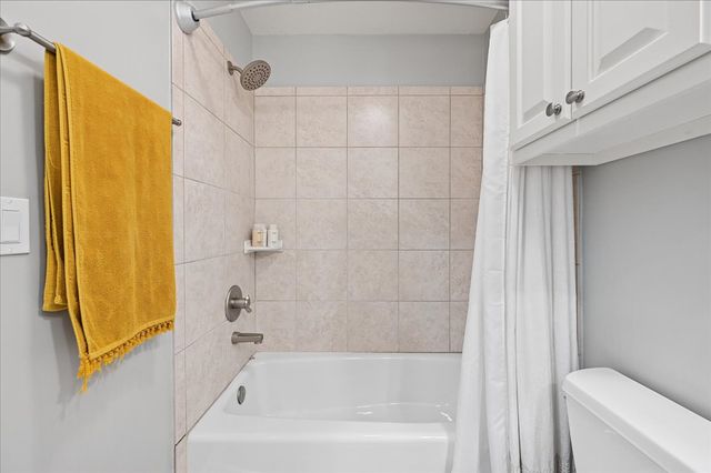 1409 E 35th Place, Tulsa, OK 74105