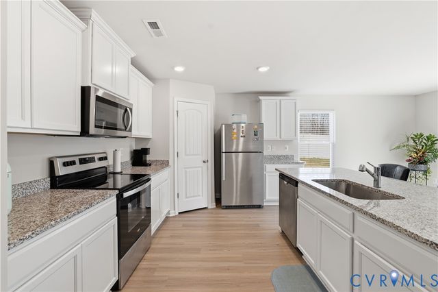 7915 Honeybee Ct, Prince George, VA 23860