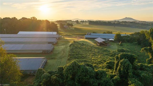 167 Buck Hollow Trail, Ararat, NC 27007